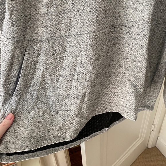 Lululemon Athletic-Men's Athletic Crewneck - Picture 3 of 3